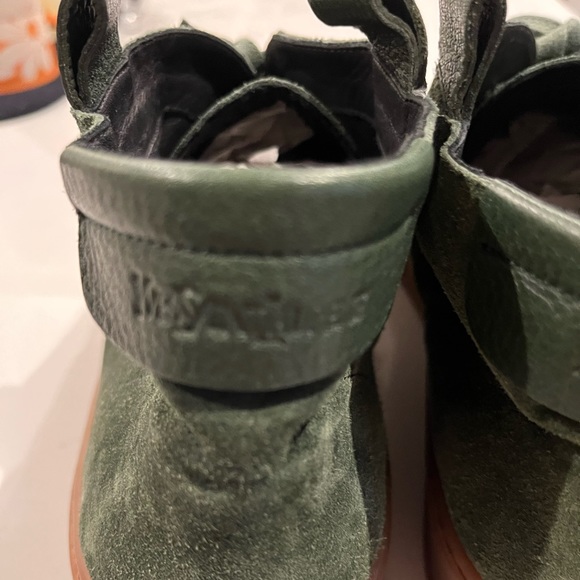 YSL Men’s Vintage Beautiful Green Suede Chuck/Boot/Sneaker Style - Picture 2 of 5
